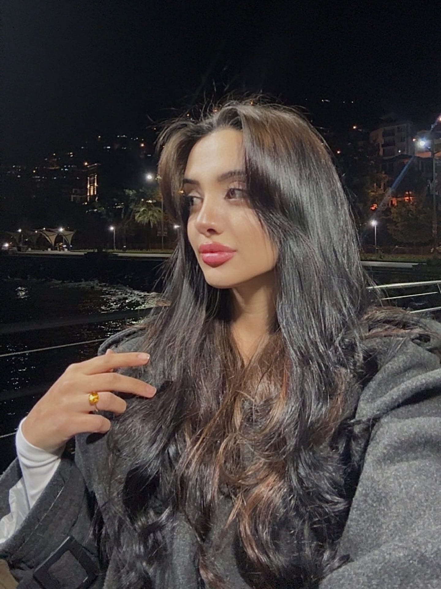 Sinem · 19 yaş · Anadolu Yakası / Avrupa Yakası bireysel masöz · Özel Masaj uzmanı · fotoğraf 2
